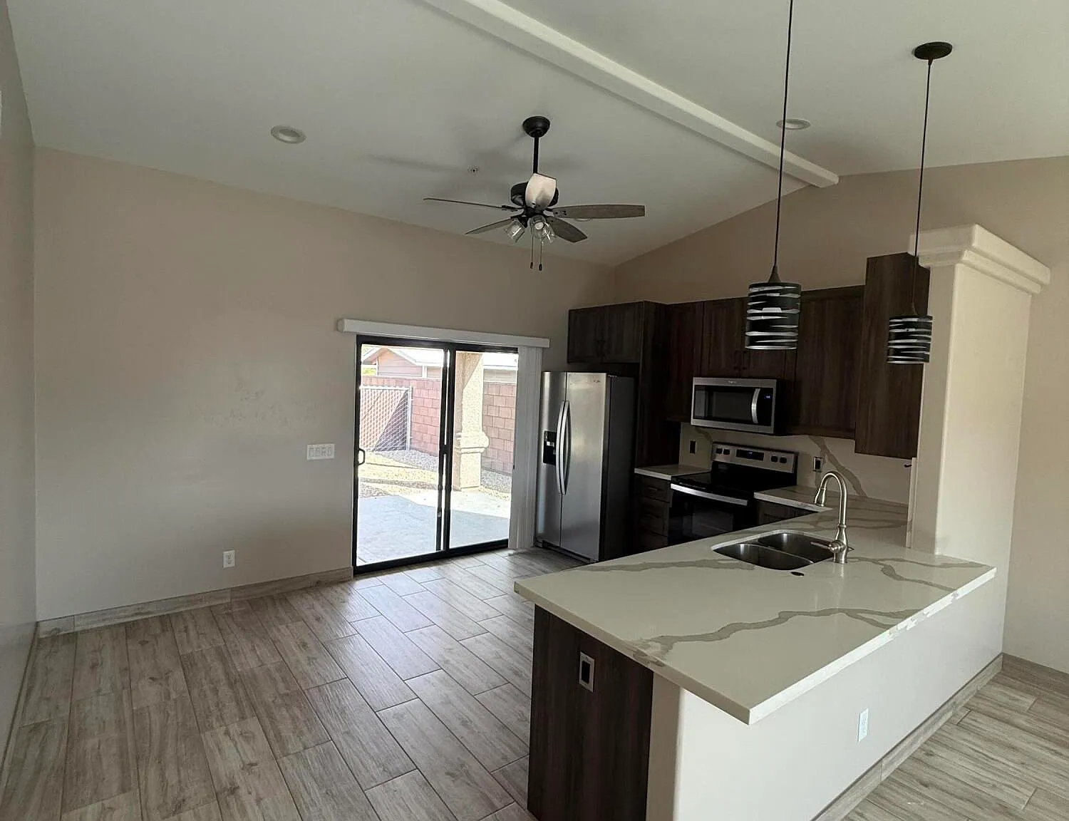 2 bed, 2.0 bath, 1200 sqft, $1,795 — Photo 3