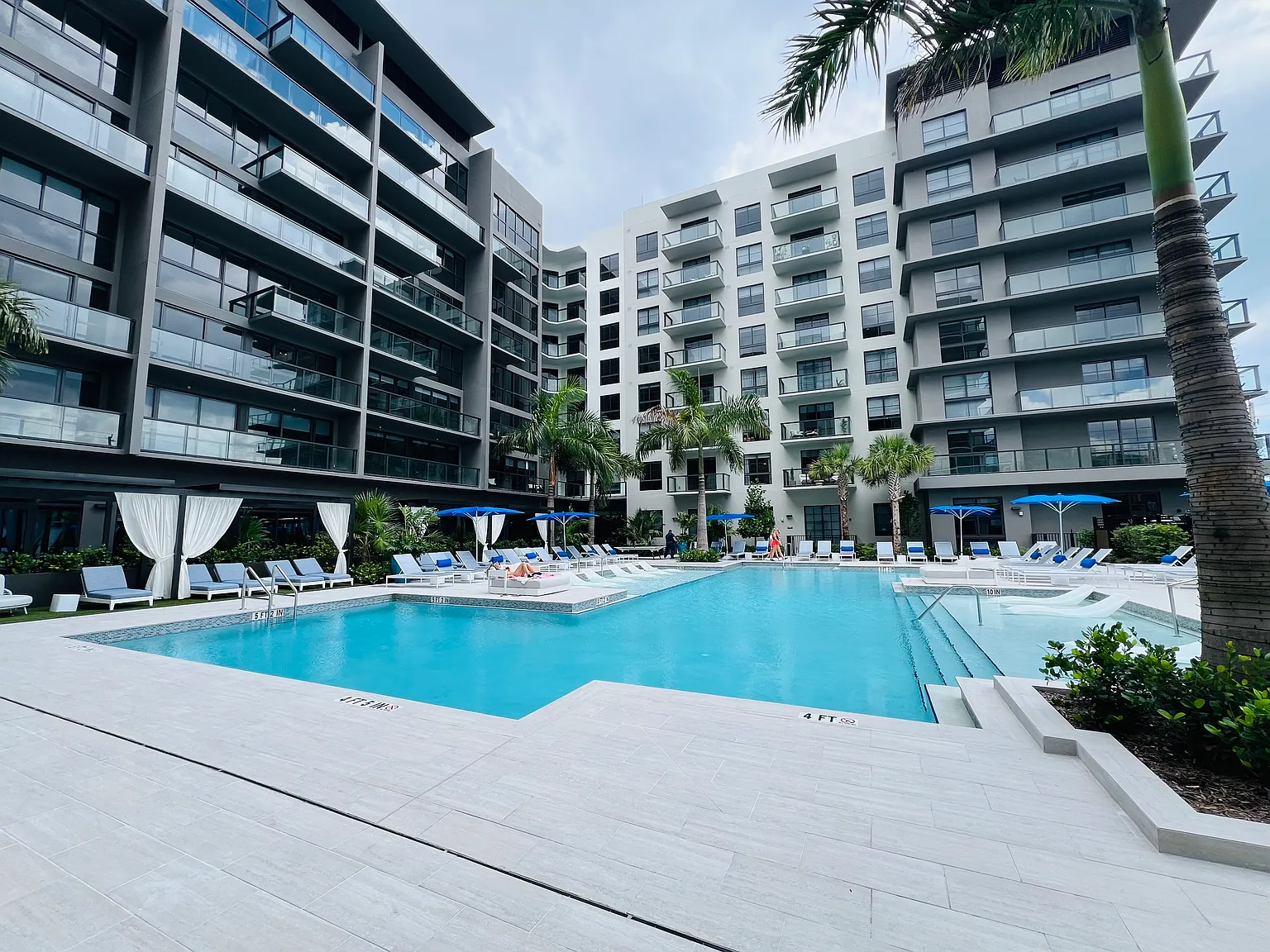 3 bed, 1500 sqft, $4,750 — Photo 1
