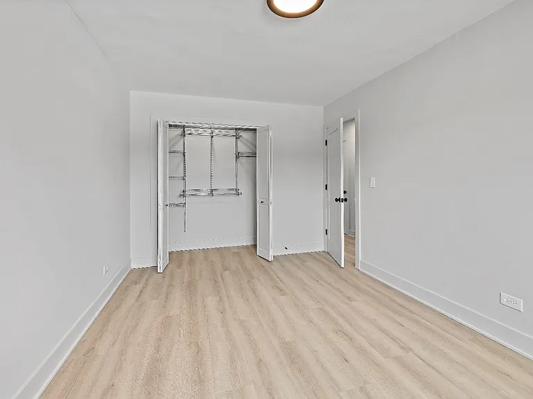 5616 N Washtenaw Ave #203 — Photo 10