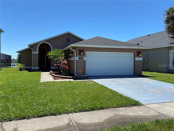 2nd image of 2141 Bridgeview Cir