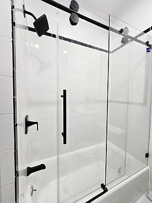 Rented by Voro Purple LLC | media 37