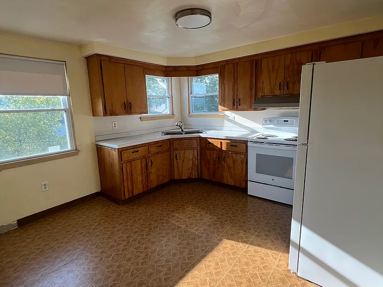 113 Taylor Ave — Photo 7