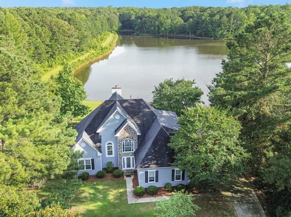 260 Red Maple Dr, Hampton, GA 30228