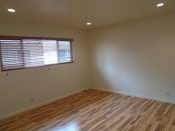 3rd image of 3455 Redwood Ct #Qps0t9tpq