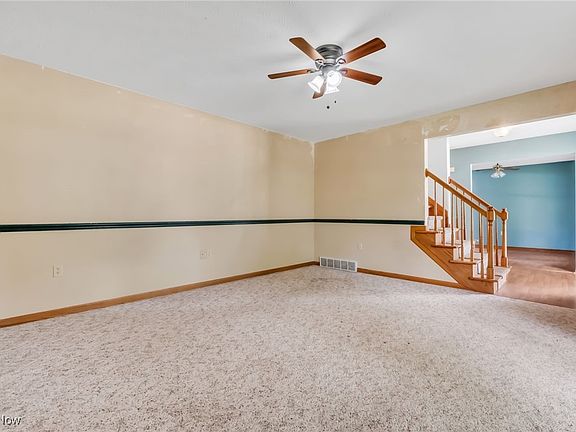 5th image of 541 Barker St