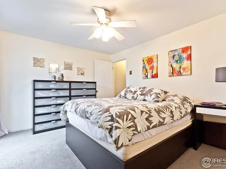 1011 E Moorhead Cir — Photo 17