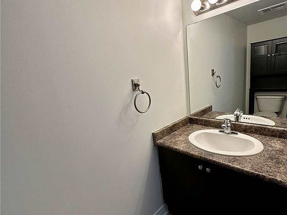 3rd image of 225 Wellesley St E #509