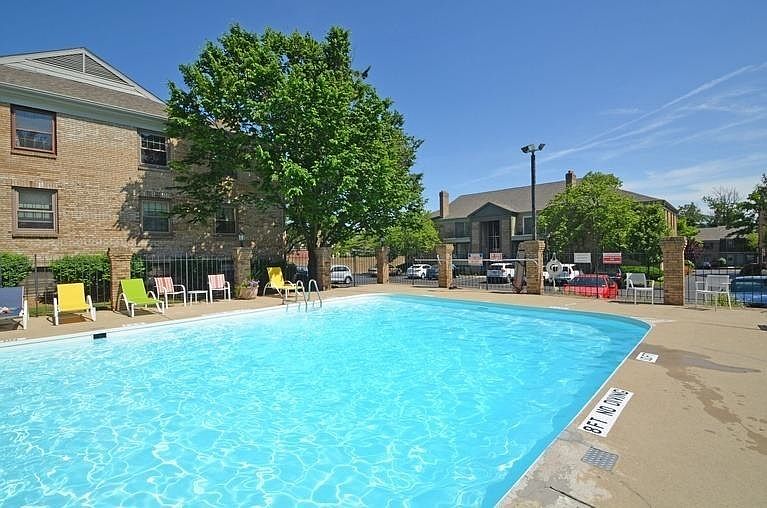 Community pool