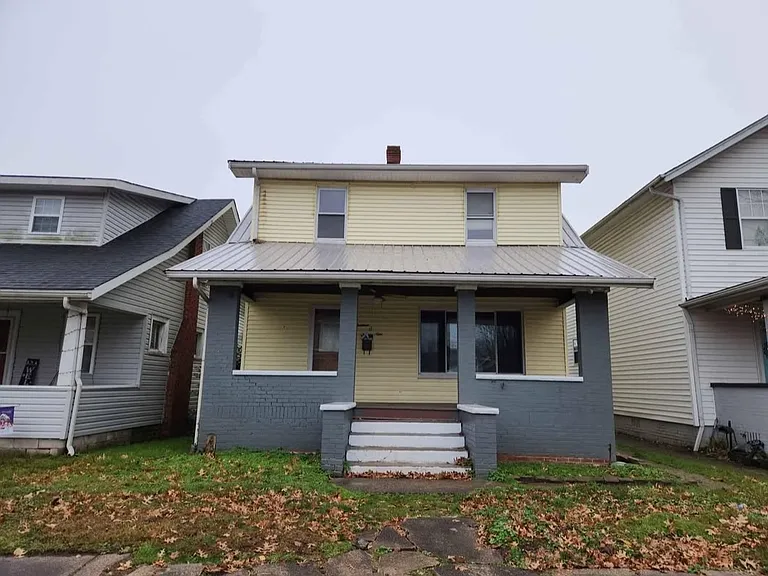 1909 Washington Ave — Photo 1