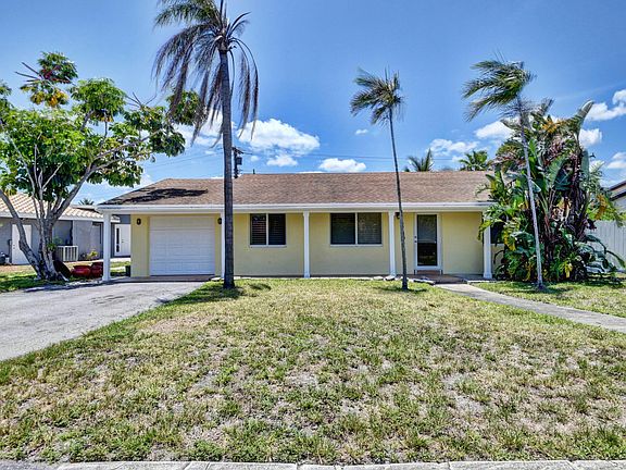 Home For Sale In Tropic Palms