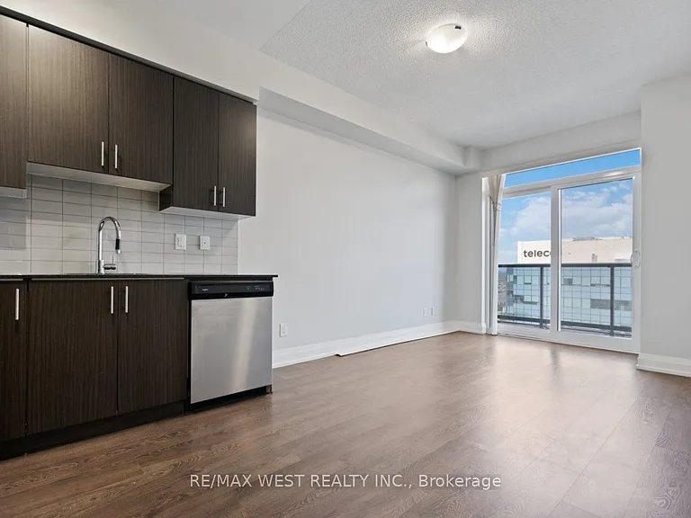 3600 Highway 7 Rd #1504 — Photo 5