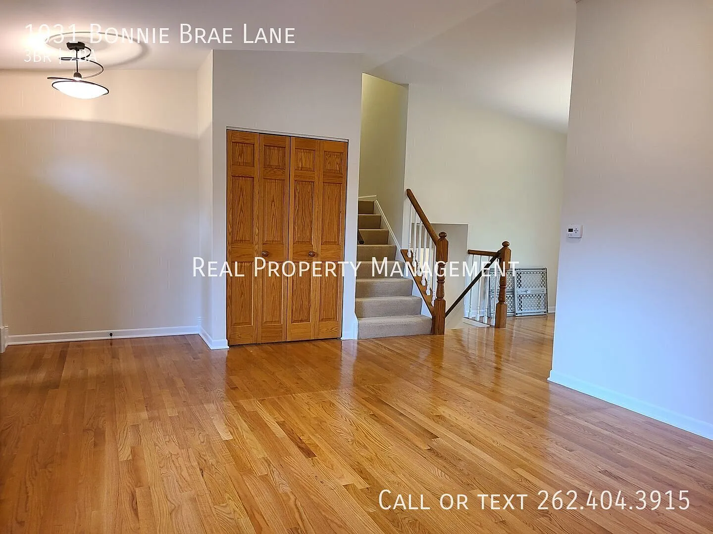 Lake Geneva Living - Spacious 3-Bedroom Home with Fenced Yard! 1031 Bonnie Brae Lane, Lake Geneva... — Photo 2