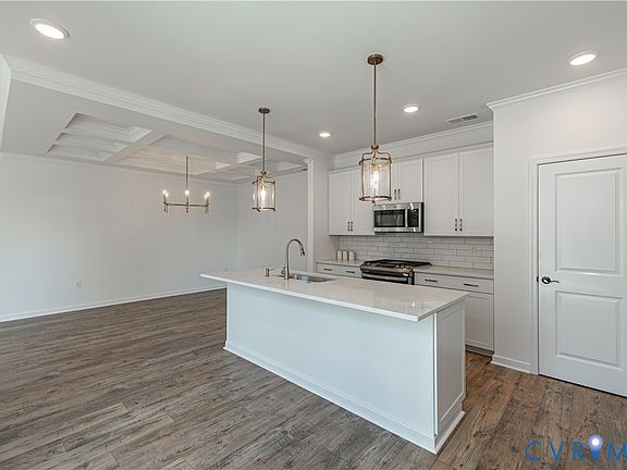 7th image of this home