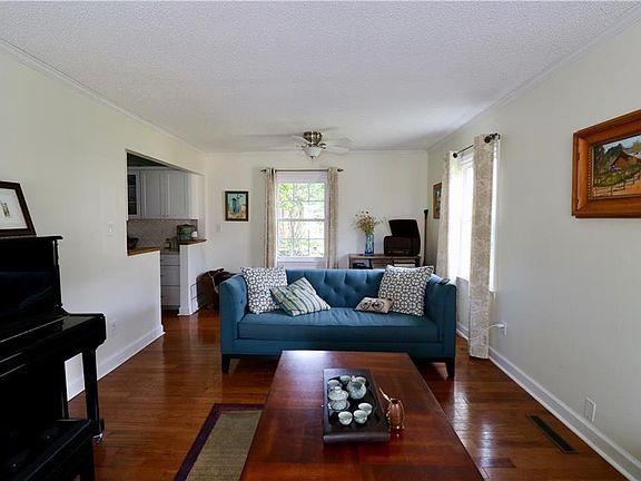 2nd image of 810 Goldsboro Ave