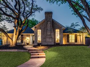 9451 Viewside Dr, Dallas, TX 75231