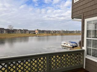 7622 Harbour Isle, Indianapolis, IN