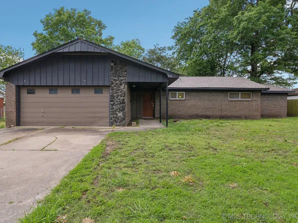 215 Rodman Cir, Muskogee, OK 74403