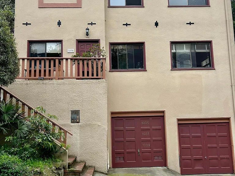 Top floor front facing apartment.