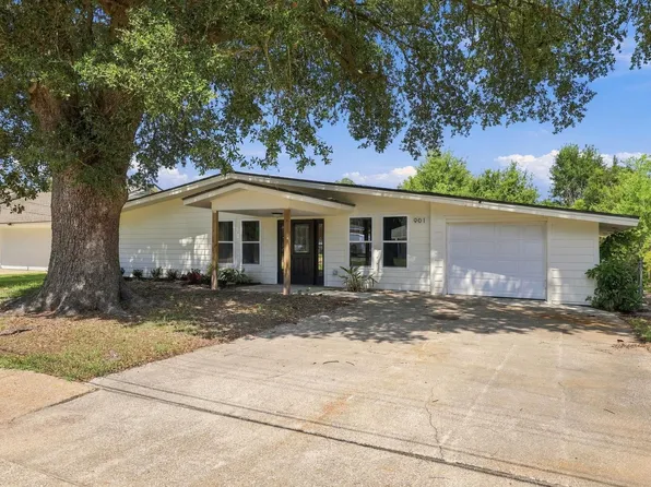 901 Cherryhill St, Lake Charles, LA 70607