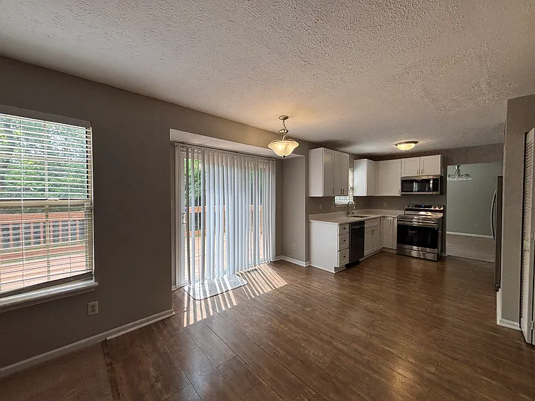 1129 Aqueduct Way — Photo 22