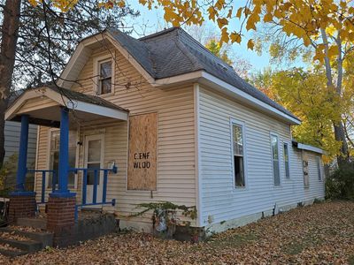 1012 W 6th St, Waterloo, IA, 50702