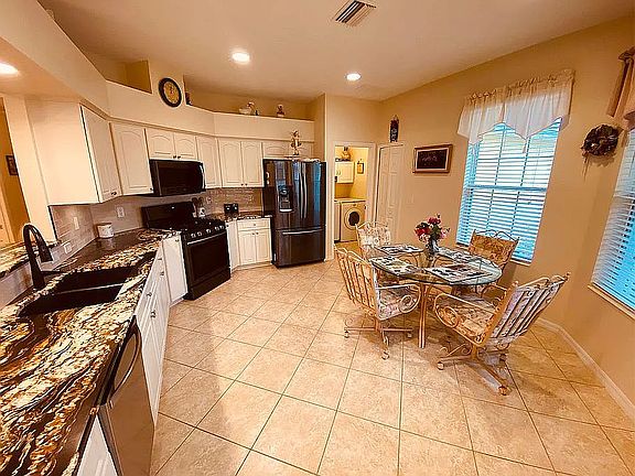 4th image of 5722 Illumination Ln