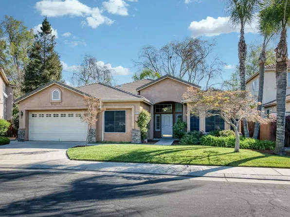 8450 N Saffron Ct, Fresno, CA 93720