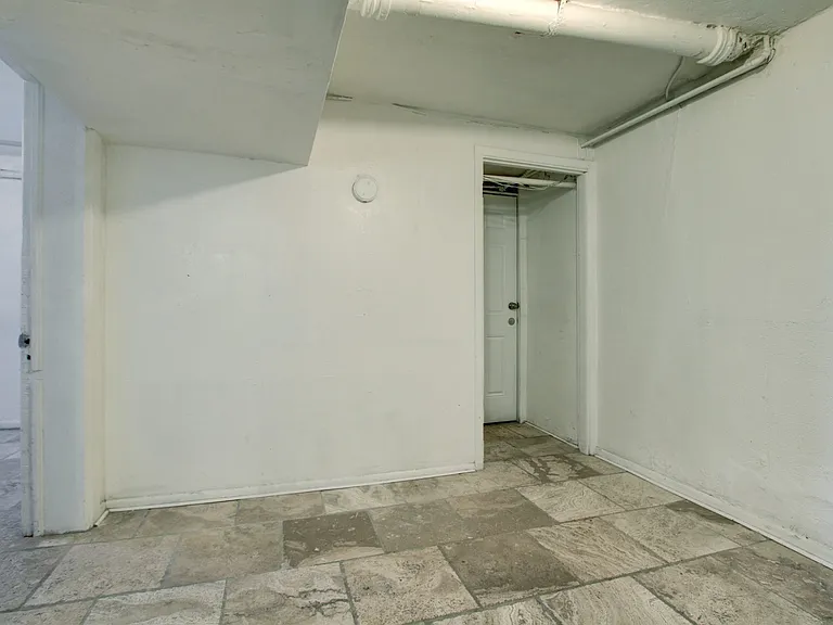 1375 Race St #2 — Photo 3