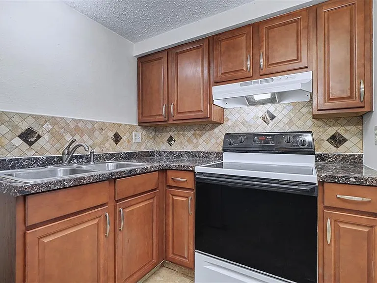 5441 Oceanic Rd — Photo 8