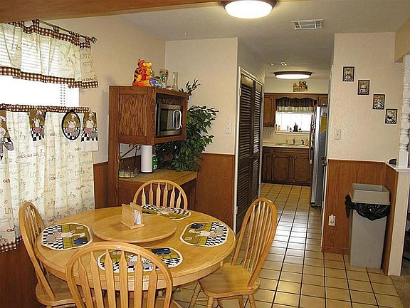 4th image of 10402 Sagetrail Dr
