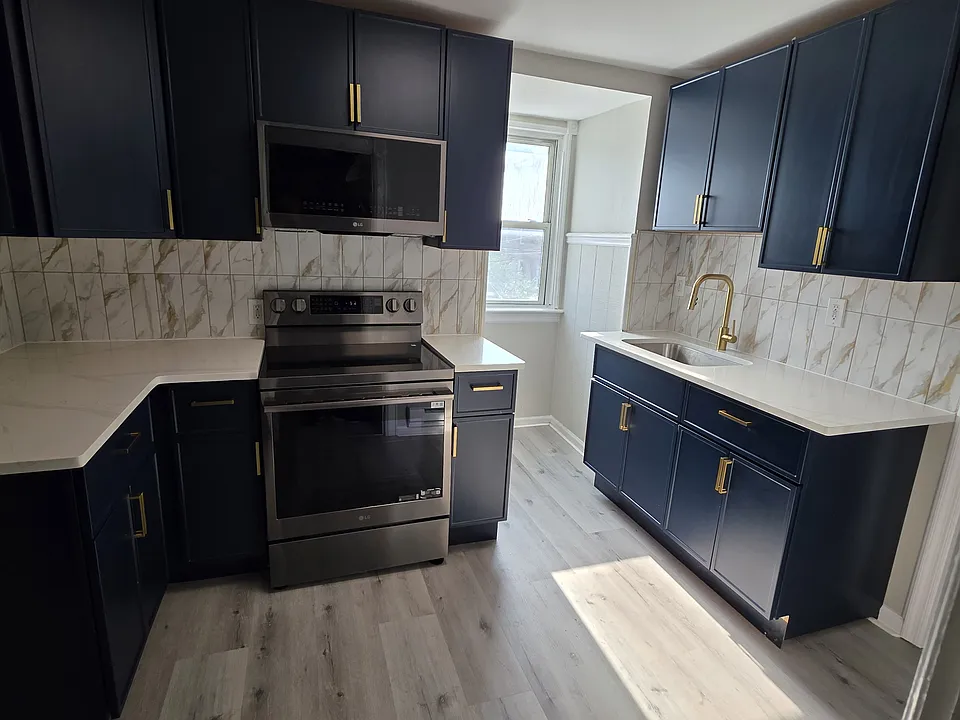 465 Montclair Ave #3