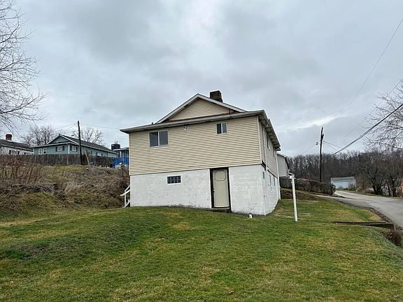 3rd image of 242 2nd St