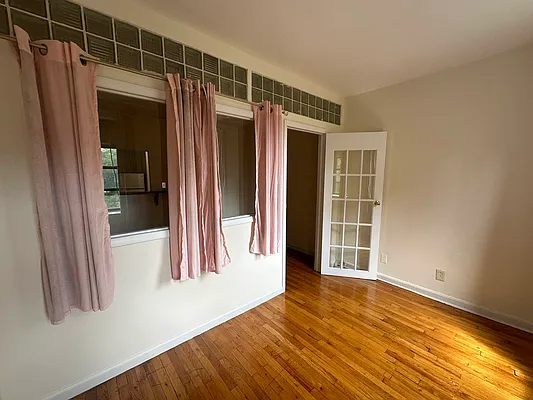 Rented by Eric Goodman Realty Corp | media 5