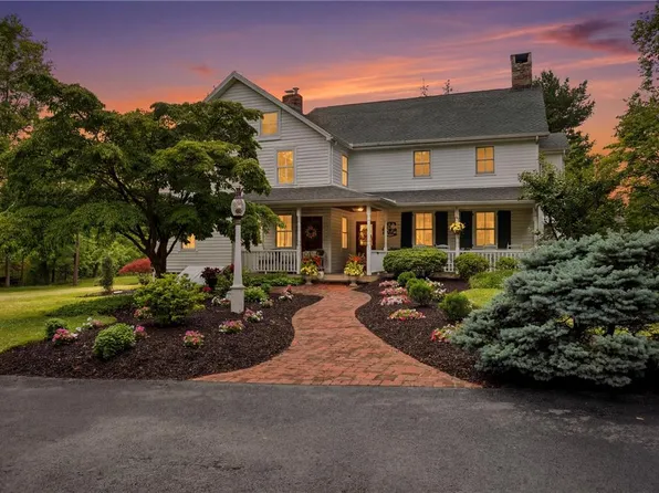 2505 Black River Rd, Bethlehem, PA 18015