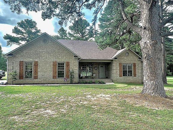 2nd image of 49 Reed Rd