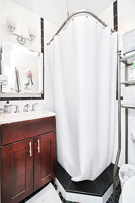 Rented by Living New York | media 23