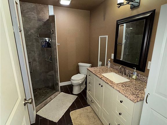 5th image of 11 Augusta Cir