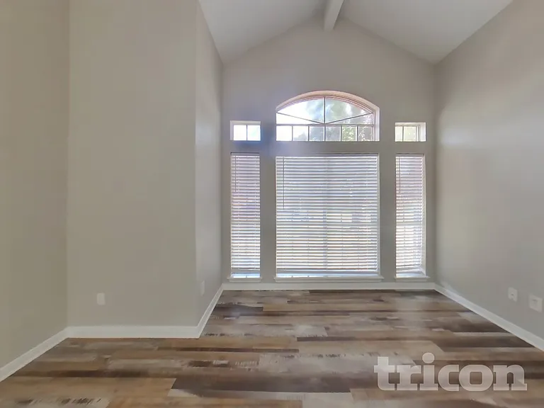 7114 River Garden Dr — Photo 4