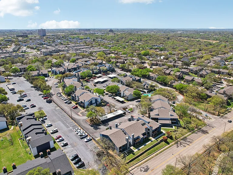 Don't Miss Out Biltmore Homes Leasing Fast — Photo 146