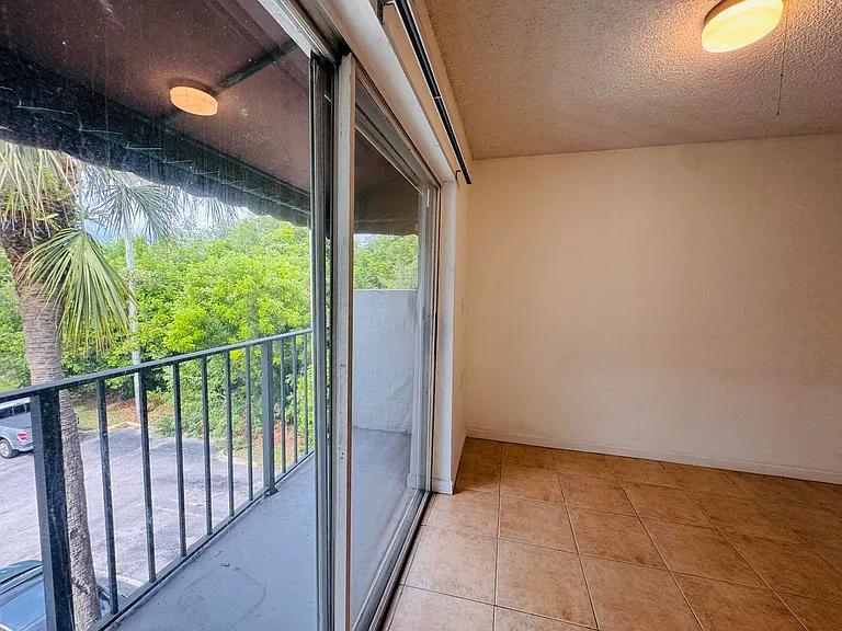 1068 N Benoist Farms Rd #302 — Photo 38