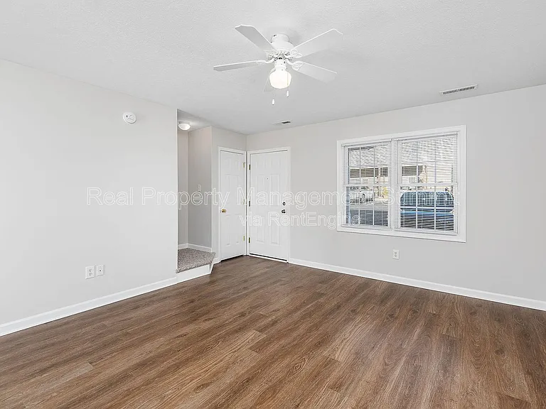 1009 Seth Drive — Photo 25