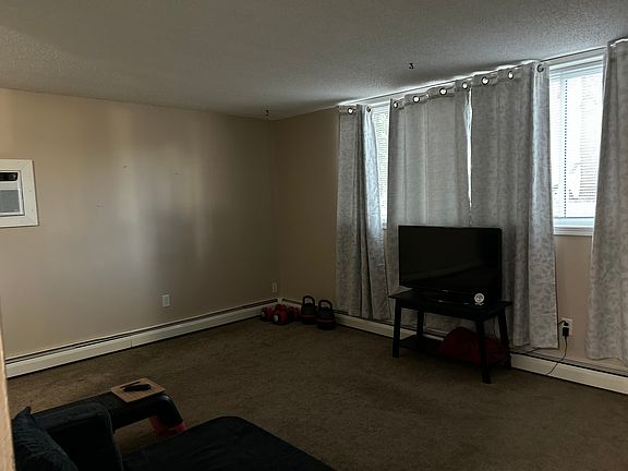4th image of 604 2nd St SW #101