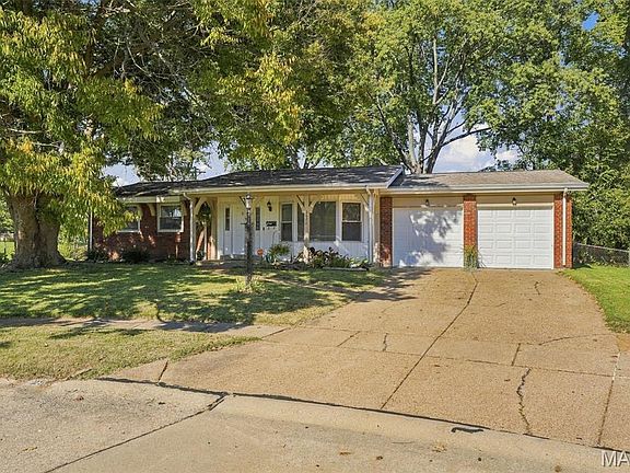 3rd image of 2571 Rhapsody Ln
