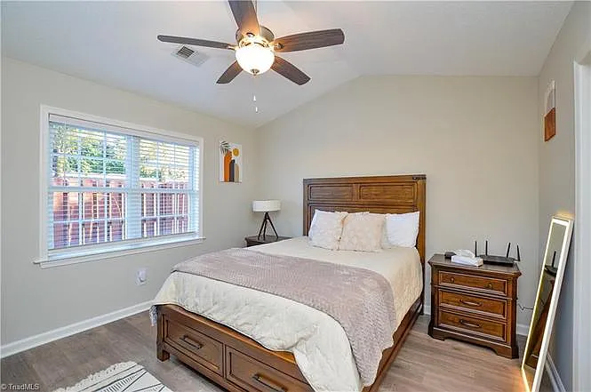 4410 Single Tree Ln — Photo 22