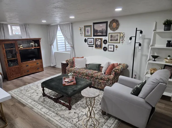 1037 Sunrise Blvd, Twin Falls, ID