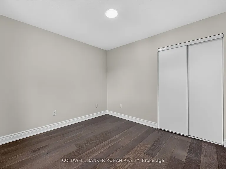 8 McCullough Ave — Photo 25