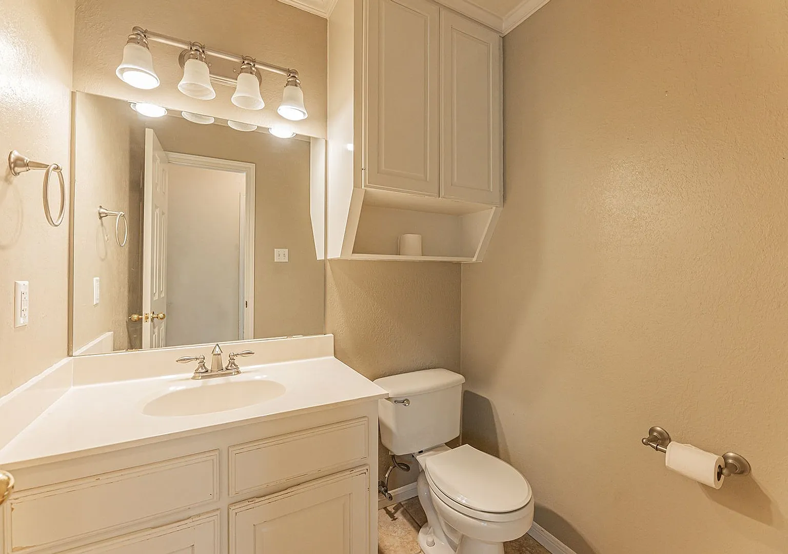 715 Paintbrush Dr — Photo 3