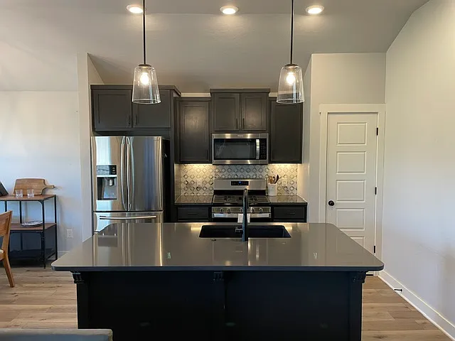 1118 Autry St — Photo 3