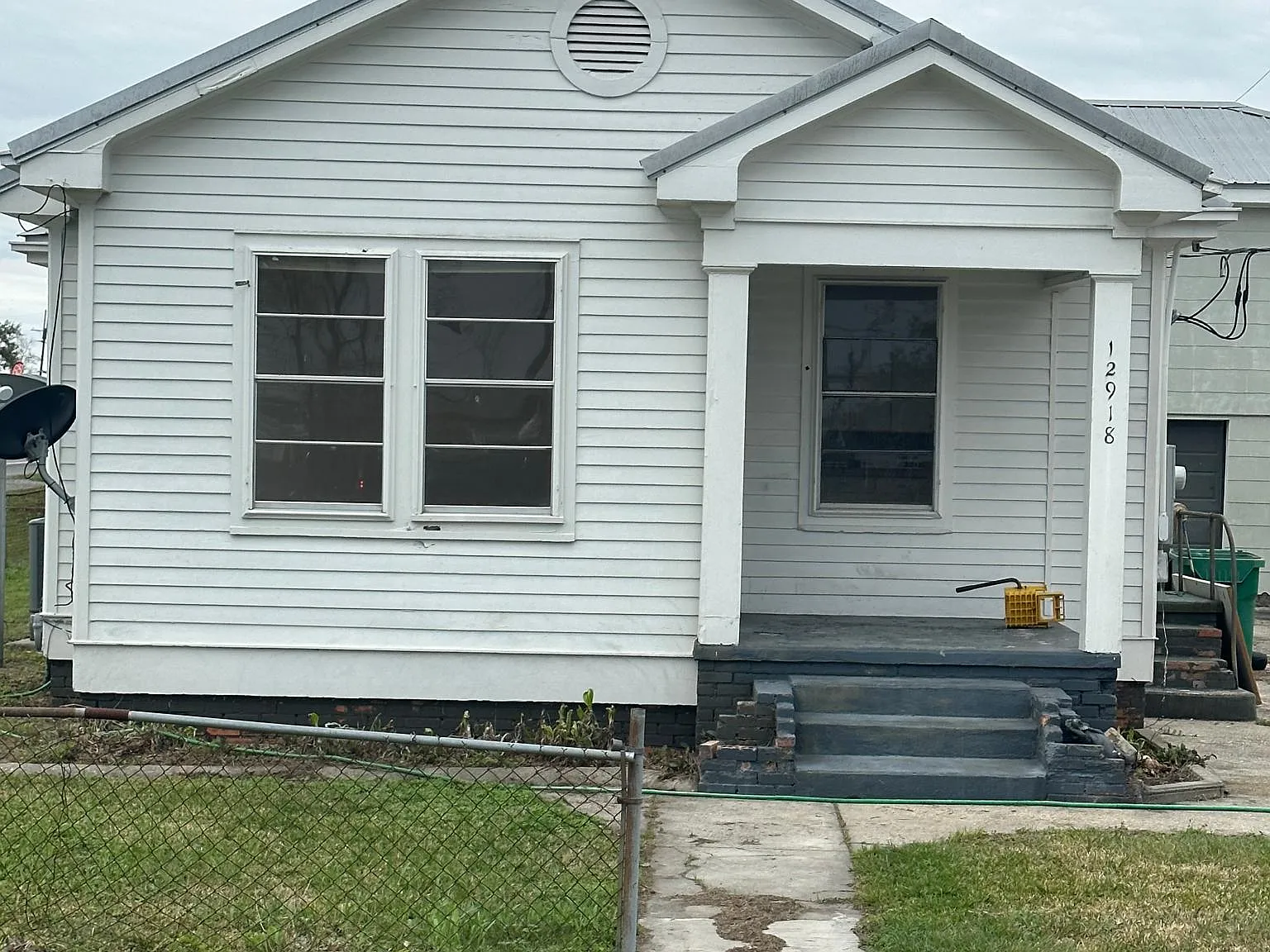 2 bed, 1.5 bath, 1100 sqft, $1,200 — Photo 1