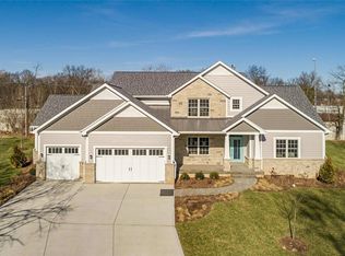 10111 Fieldcrest Ln, Saint Louis, MO